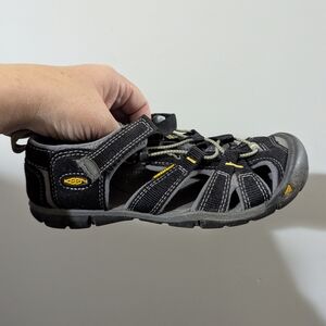 KEEN Kids Black and Yellow Sandals